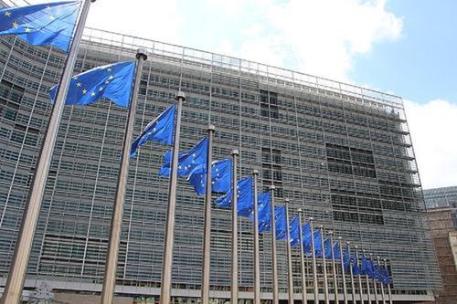 ЕК завтра представит предложение по продлению свободного ввоза товаров с Украины