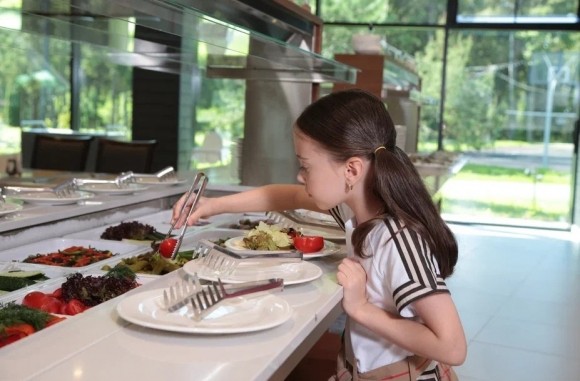 За городом как на курорте: семейные каникулы в LES Art Resort За городом как на курорте: семейные каникулы в LES Art Resort