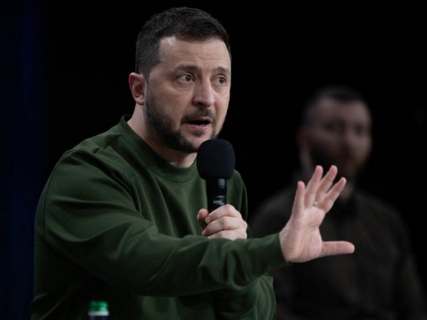 &laquo;Пошел вразнос&raquo;: The Economist выяснил, почему Зеленский кричит на своих генералов