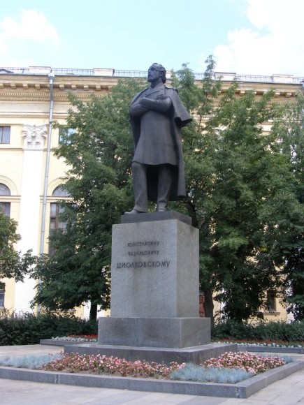 Им покоряется небо Им покоряется небо