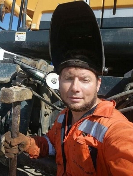 Военный инженер Танай Чолханов: Фронту нужна сеть РЭР и РЭБ с общим управлением Военный инженер Танай Чолханов: Фронту нужна сеть РЭР и РЭБ с общим управлением