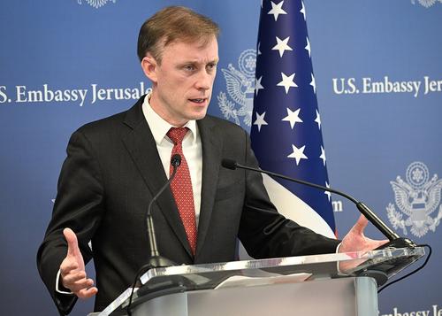 Салливан заявил, что власти США не были удивлены атакой повстанцев в Сирии Салливан заявил, что власти США не были удивлены атакой повстанцев в Сирии