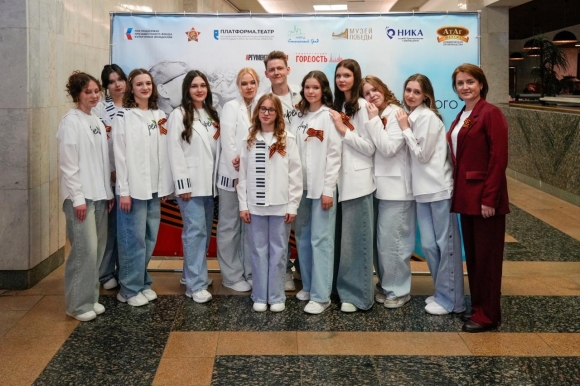 Песни нашего полка: «Всё пройти до победного дня…» Песни нашего полка: «Всё пройти до победного дня…»