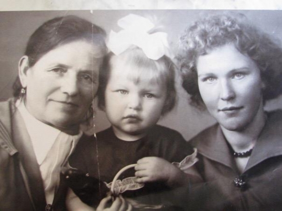 Актриса Галина Бокашевская: Мы-русские! С нами Бог Актриса Галина Бокашевская: Мы-русские! С нами Бог
