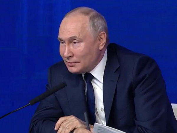 В Кремле отреагировали на сообщения СМИ о слежке за Путиным спецслужб США В Кремле отреагировали на сообщения СМИ о слежке за Путиным спецслужб США