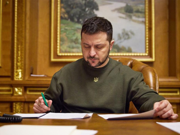 FT: Зеленский предложил РФ первый шаг для завершения горячей фазы конфликта FT: Зеленский предложил РФ первый шаг для завершения горячей фазы конфликта
