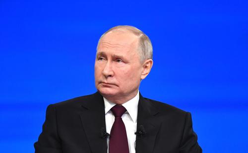 Глава Чечни Кадыров поздравил Путина с победой на президентских выборах Глава Чечни Кадыров поздравил Путина с победой на президентских выборах