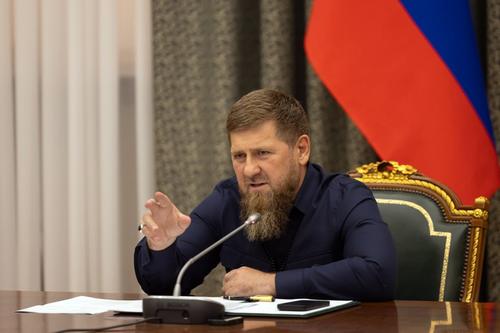 Кадыров стал почетным работником агропромышленного комплекса России Кадыров стал почетным работником агропромышленного комплекса России
