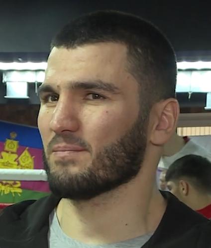 Победитель поединка за звание абсолютного чемпиона мира Бетербиев обратился к Кадырову Победитель поединка за звание абсолютного чемпиона мира Бетербиев обратился к Кадырову