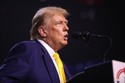 Трамп оценил способность Украины выжить без поддержки Америки Трамп оценил способность Украины выжить без поддержки Америки
