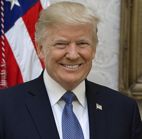 Трамп: США изучают вопрос дальнейших поставок оружия Украине