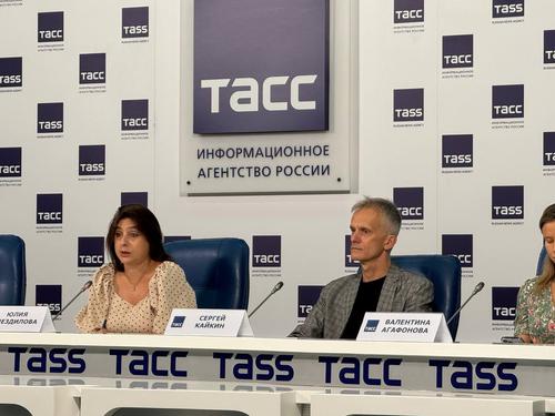 В Москве ярмарка для любителей книг открывает свои двери В Москве ярмарка для любителей книг открывает свои двери